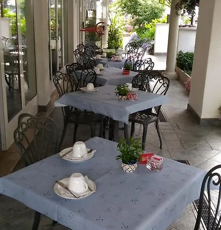 Hotel Meuble Patrizia 3*